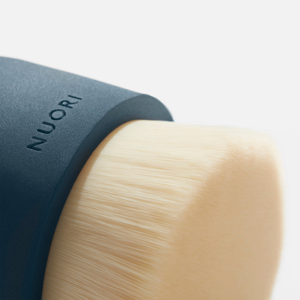 CARESSING FACIAL BRUSH / CLEANSER CLUB Accessories NUORI 