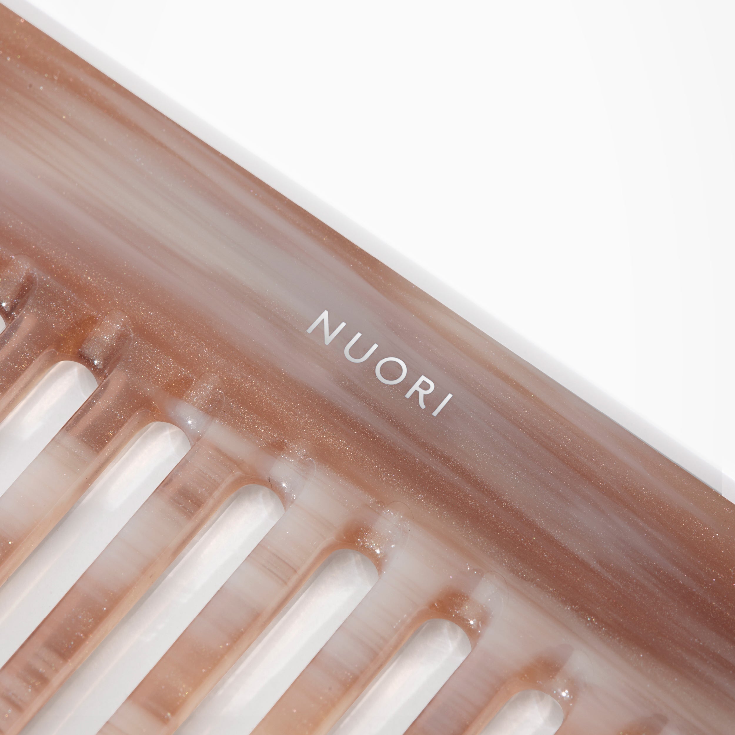 DETANGLING COMB - TORTOISE Accessories NUORI 