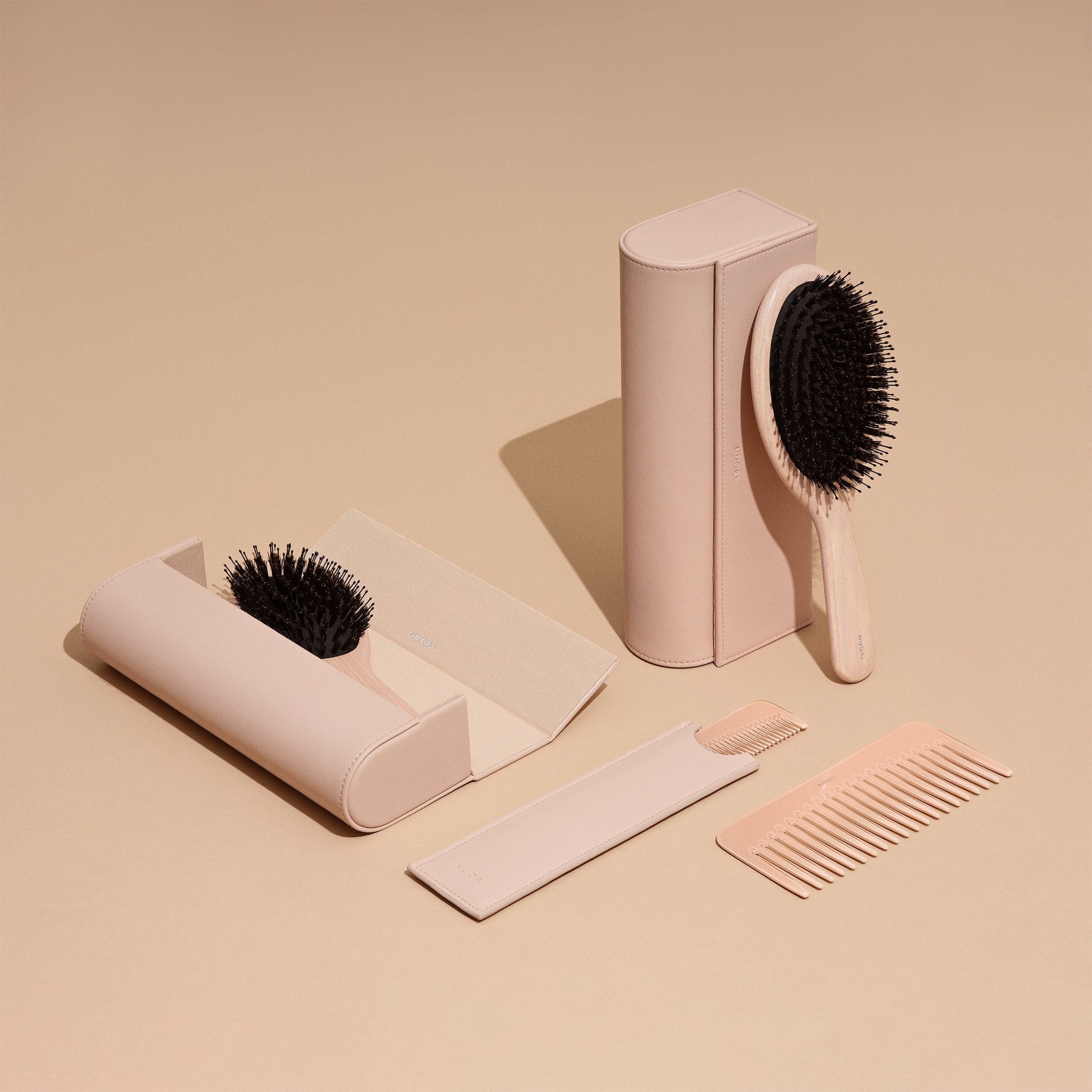 REVITALIZING HAIR BRUSH LARGE Accessories NUORI 
