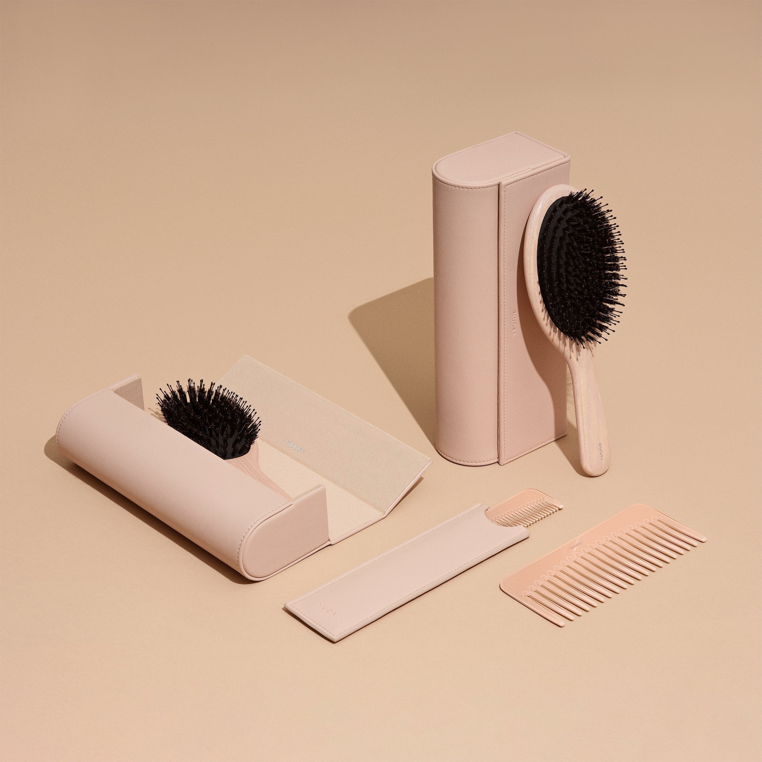 REVITALIZING HAIR BRUSH LARGE Accessories NUORI 