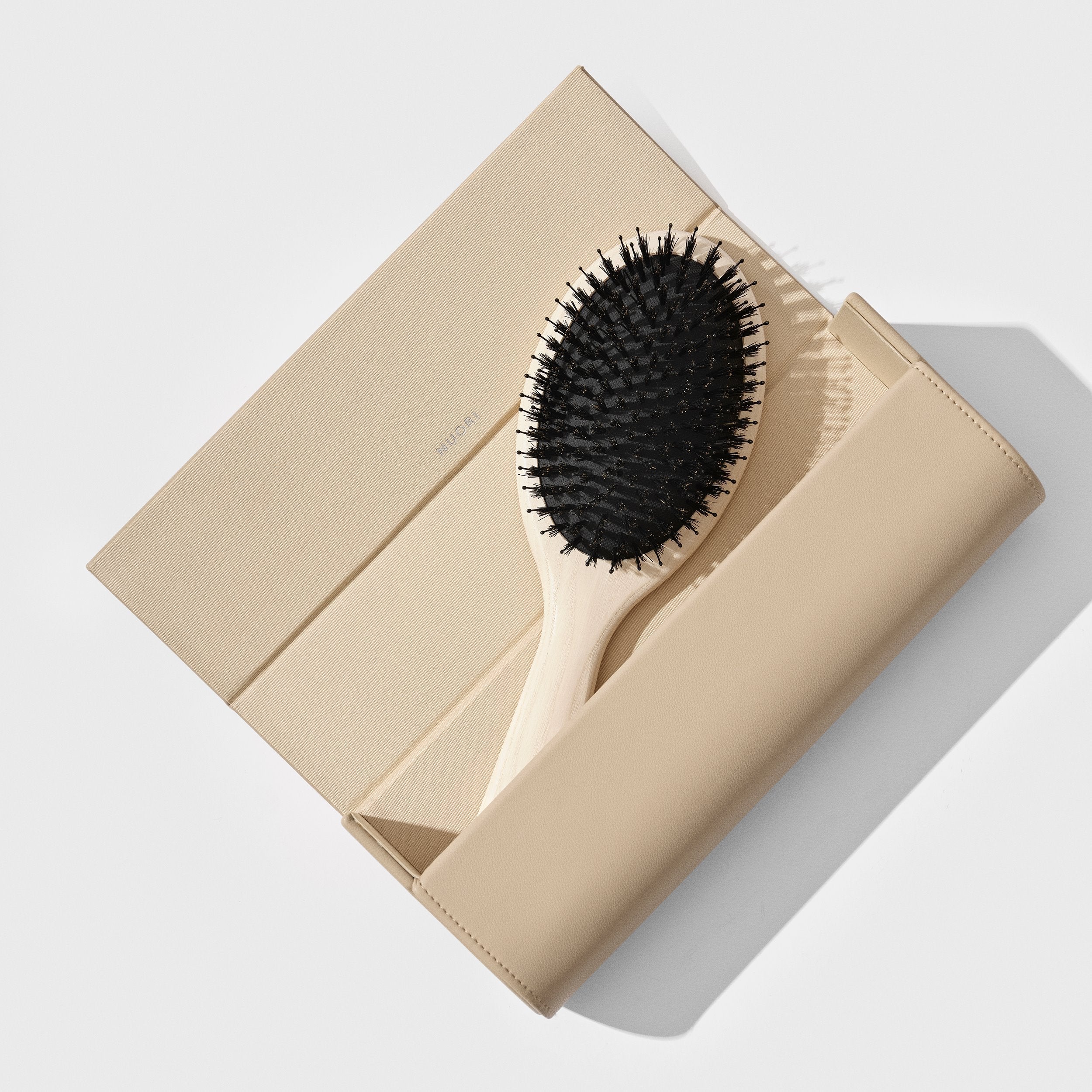 REVITALIZING HAIR BRUSH LARGE Accessories NUORI 